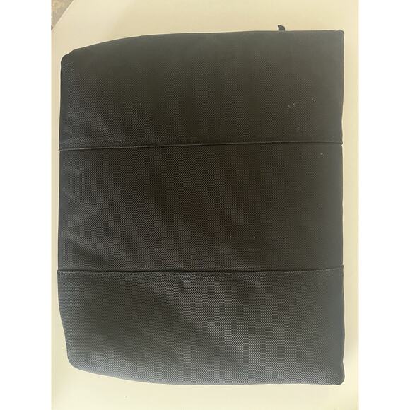 Timbuk2 quilted laptop sleeve Black 14'' x 12” - Picture 4 of 7